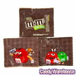 M&M's Candy Fun Size Packs - Milk Chocolate: 5LB Bag -US Model Figures Sales mandm s candy fun size packs milk chocolate 5lb bag candy warehouse 3 00aa1d7e cd36 4067 b7be e7cd61f154a9