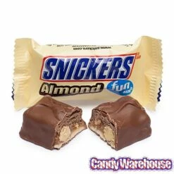 Snickers Fun Size Candy Bars Assortment: 45-Piece Bag 10 Snickers Fun Size Candy Bars Assortment: 45-Piece Bag -US Model Figures Sales snickers fun size candy bars assortment 45 piece bag candy warehouse 4